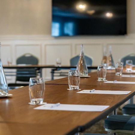 Court Yard Hotel Лейксліп Екстер'єр фото