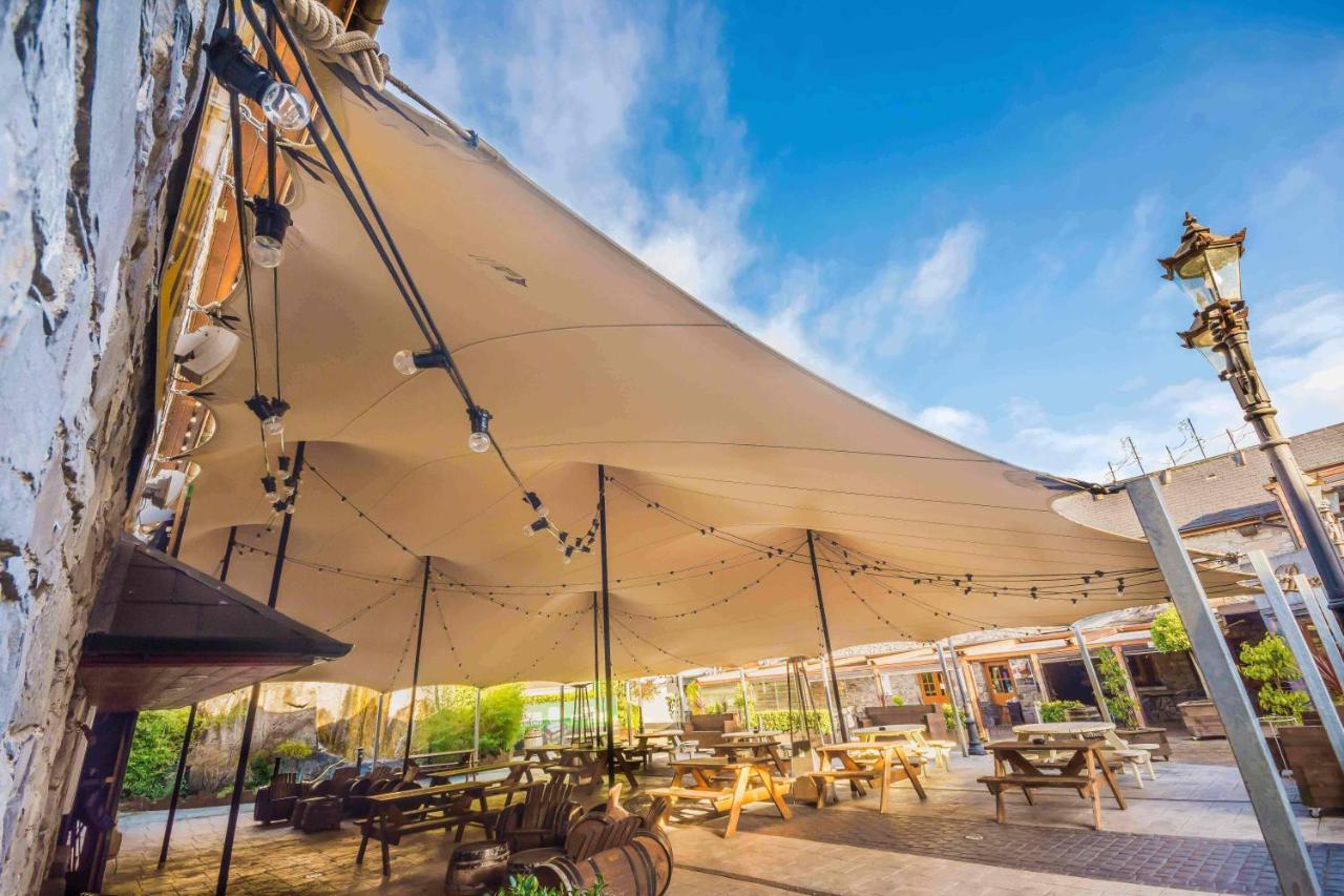 Court Yard Hotel Лейксліп Екстер'єр фото
