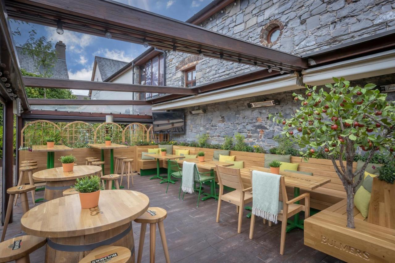 Court Yard Hotel Лейксліп Екстер'єр фото