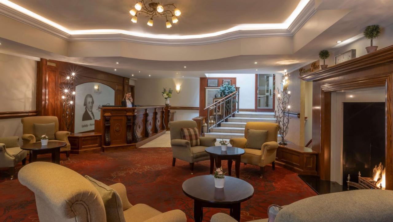 Court Yard Hotel Лейксліп Екстер'єр фото