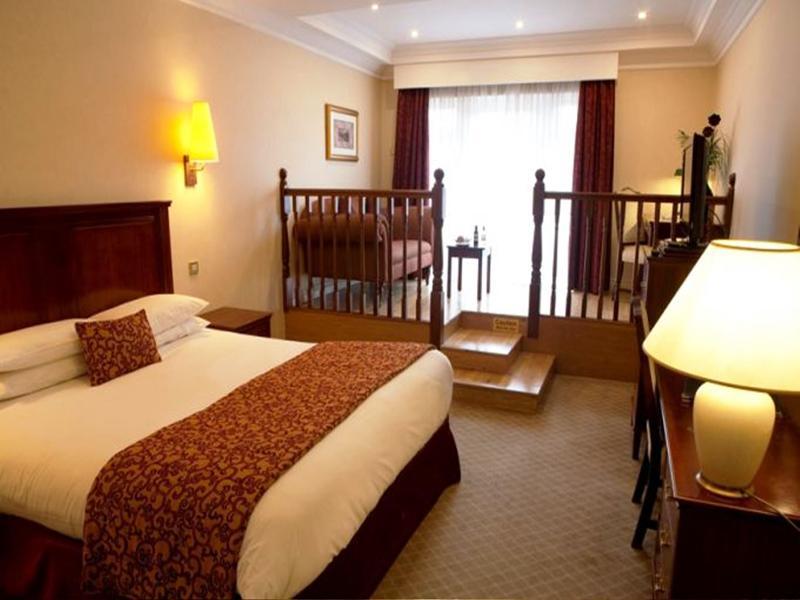 Court Yard Hotel Лейксліп Екстер'єр фото