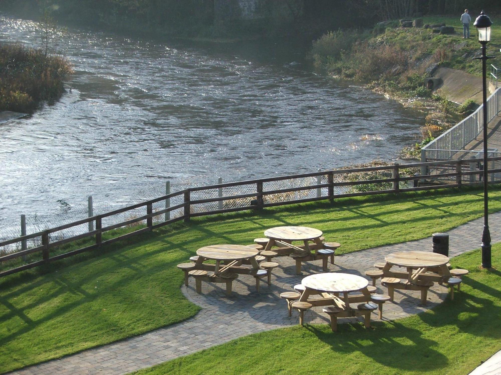 Court Yard Hotel Лейксліп Екстер'єр фото